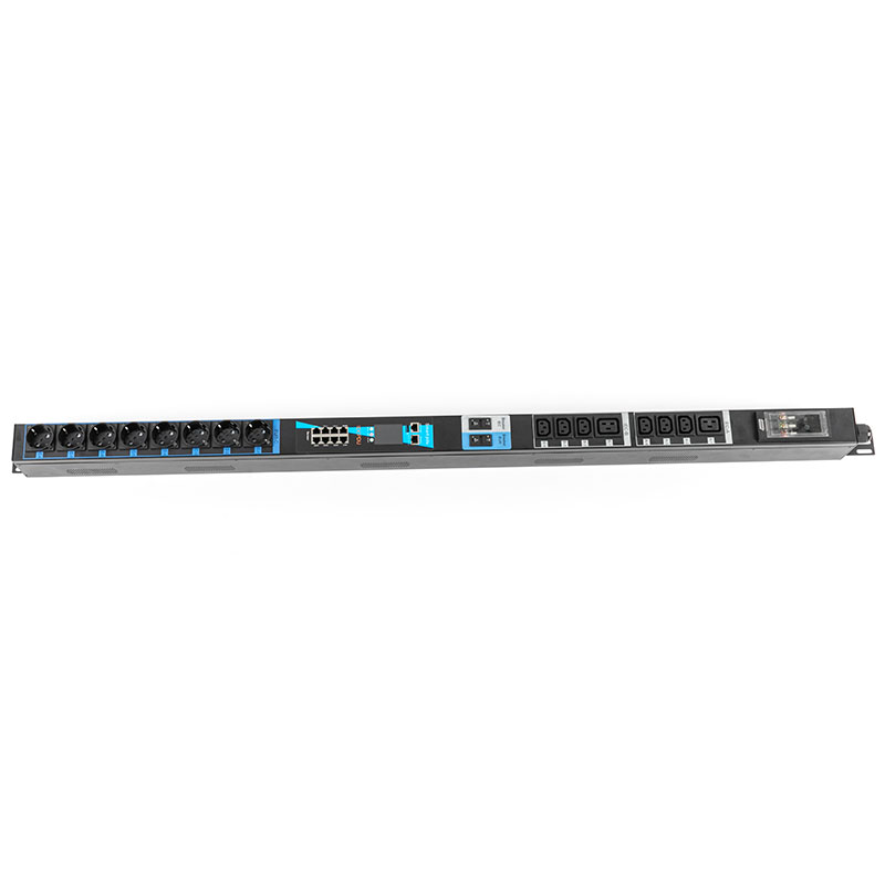 Hydraulinen magneettipiiri 16 ulostulon pystysuuntainen TCP/IP-anturi eco Smart Rack Pdu